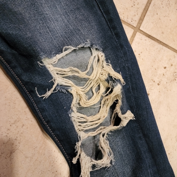 American Eagle outfitters denim ripped Jeans - Picture 2 of 7